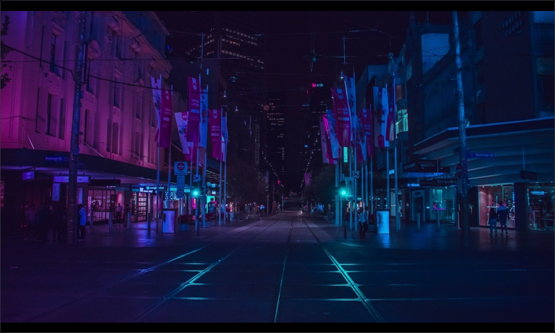 videoscope.app displaying a night city street